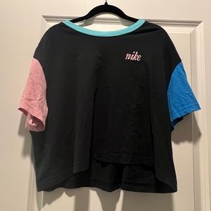 Nike top